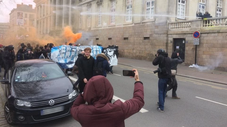 Άλλαξε την κατάθεσή του ο αστυνομικός στη Ναντ: Πυροβόλησα κατά λάθος τον 22χρονο